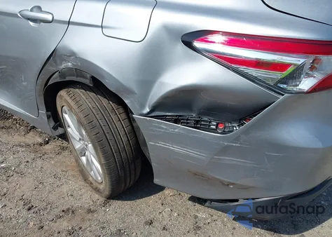 2019 Toyota Camry Le z USA, uszkodzony, nr VIN 4T1B11HK3KU770508